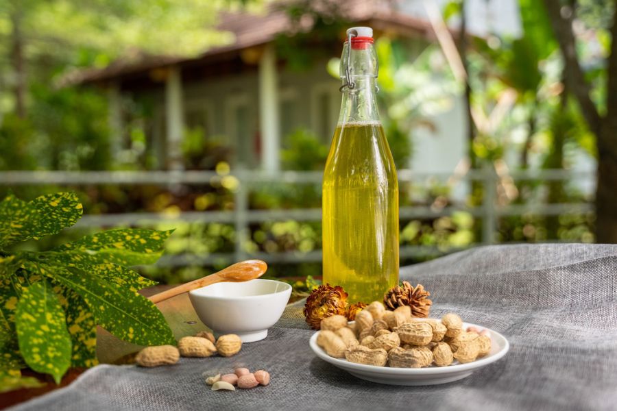 Địa chỉ mua dầu lạc nguyên chất - Đặc sản Quảng Bình uy tín, chất lượng
